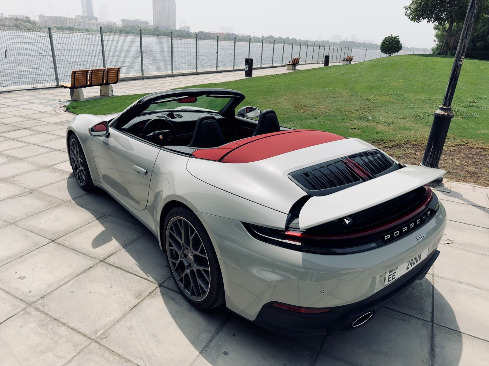 Porsche 911 (2025)