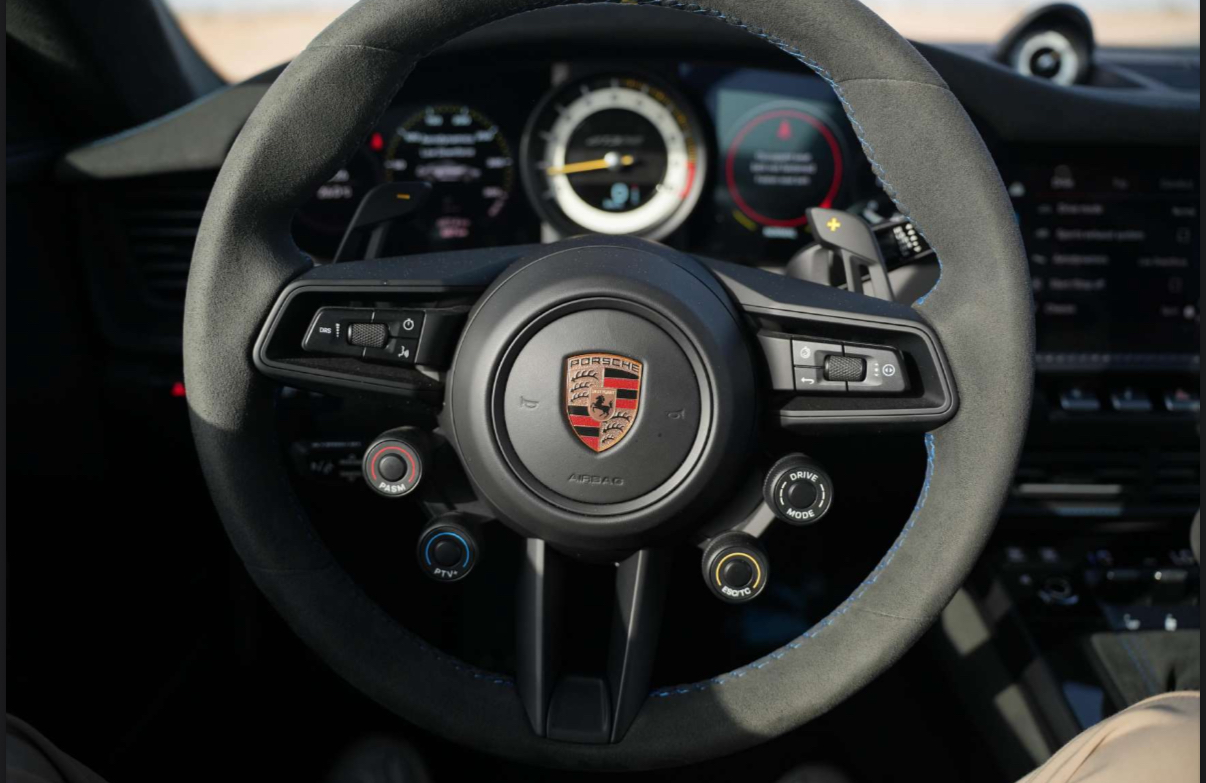 Porsche 911 (2025)