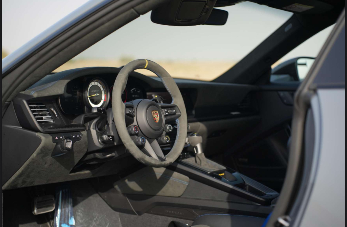 Porsche 911 (2025)